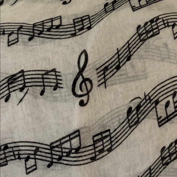 Musical Note Patterned Infinity Scarf - Picture 4 of 5
